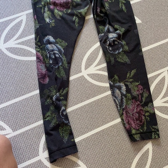 Lululemon rare wunder under - Picture 4 of 6